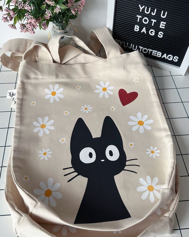 Canvas Tote Bag: cat&flowers Canvas Tote Bag: cat&flowers
